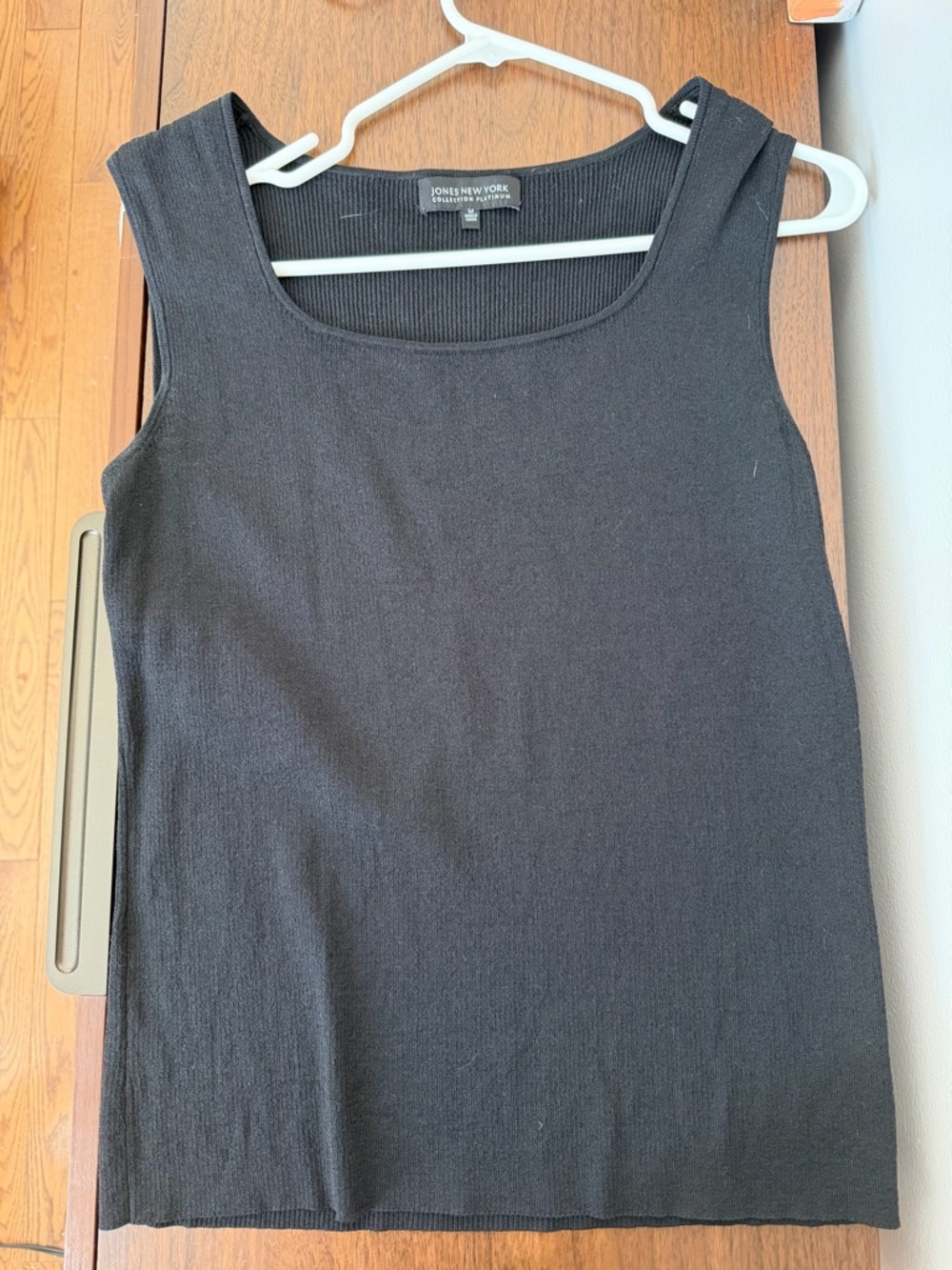Jones New York Black Ribbed Tank Platinum collection